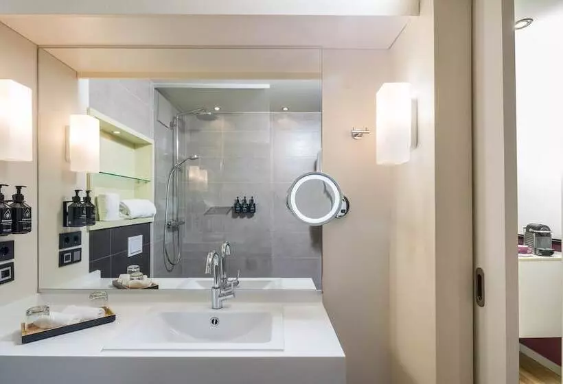 اتاق پرمیوم, Indigo Dusseldorf Victoriaplatz, An Ihg
