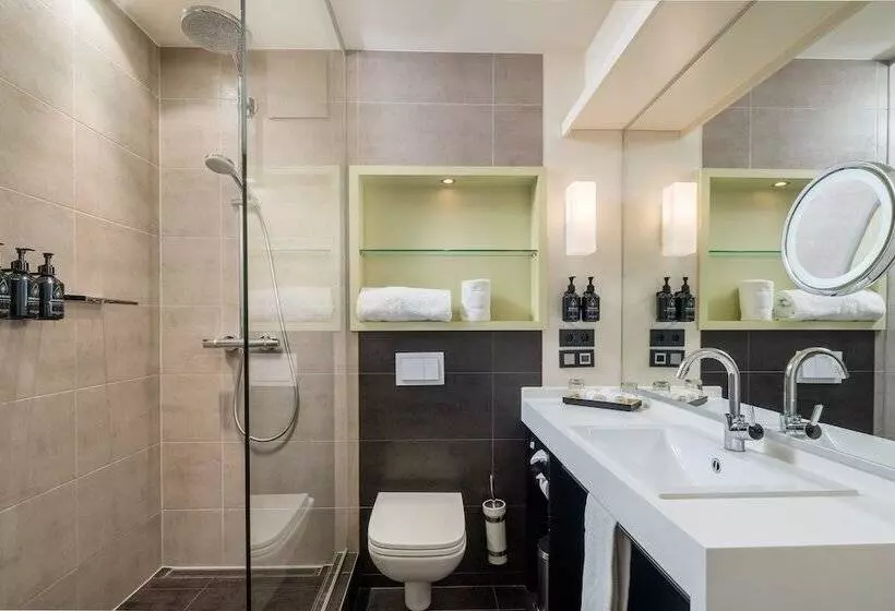 Premium Room City View, Indigo Dusseldorf Victoriaplatz, An Ihg