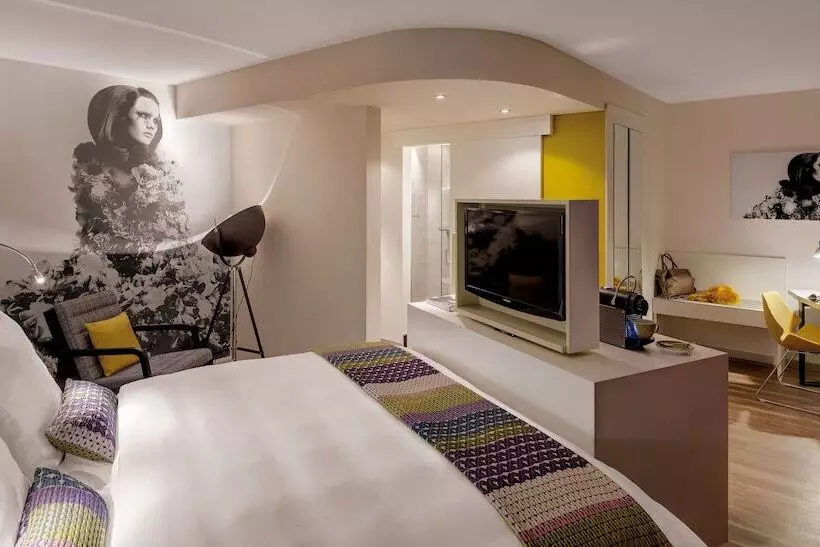 Premium Room City View, Indigo Dusseldorf Victoriaplatz, An Ihg
