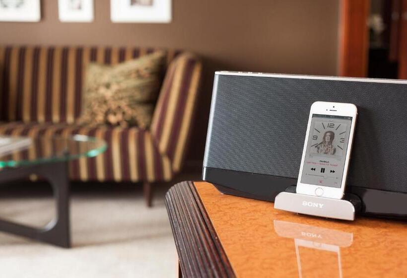 سوییت, Jalta Boutique