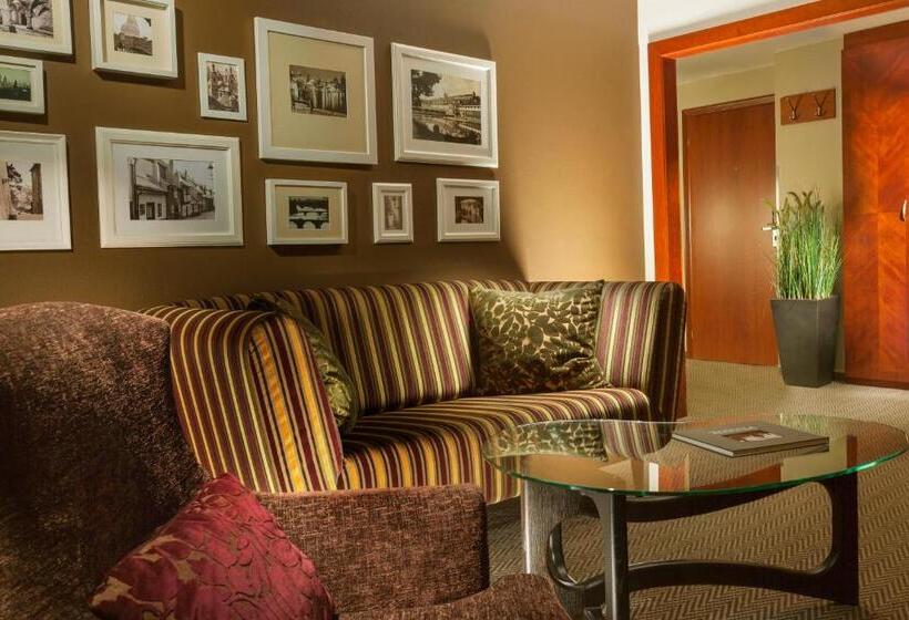 سوییت, Jalta Boutique