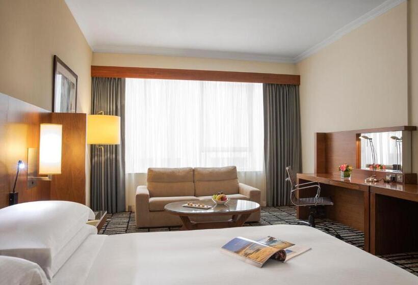 标准工作室带阳台, Jumeira Rotana – Dubai