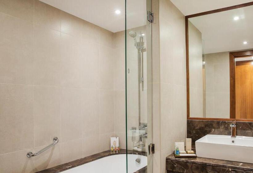 Номер Стандарт, Jumeira Rotana – Dubai