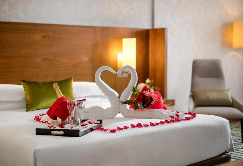 Люкс с Балконом, Jumeira Rotana – Dubai