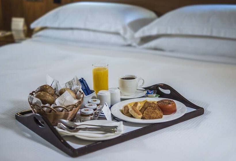 Студио Стандарт с Балконом, Jumeira Rotana – Dubai