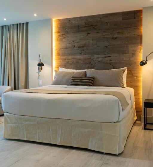 带大床的复式套间, Nassau Suite South Beach, An All Suite