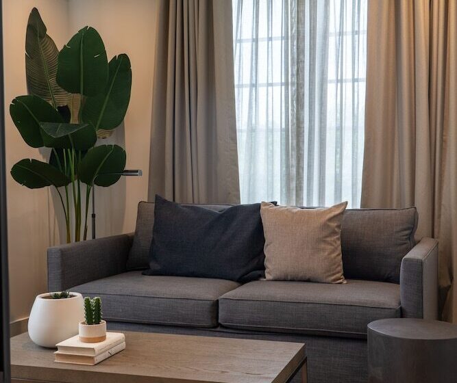 豪华套房, Nassau Suite South Beach, An All Suite
