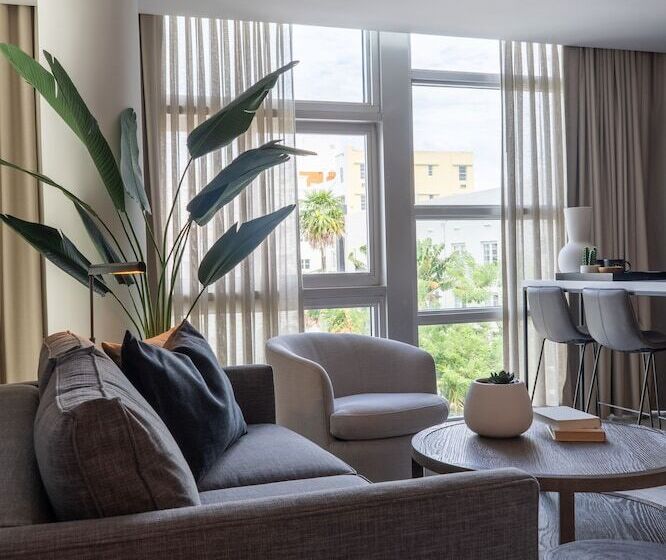 豪华套房, Nassau Suite South Beach, An All Suite