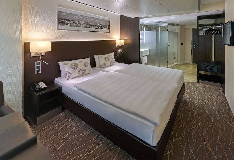 Standard Room City View, Park Inn By Radisson Berlin Alexanderplatz