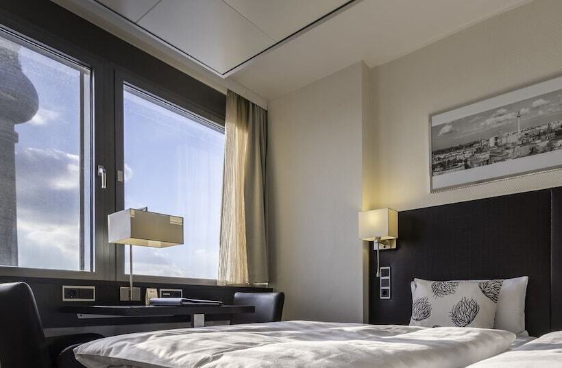 Standard Room City View, Park Inn By Radisson Berlin Alexanderplatz