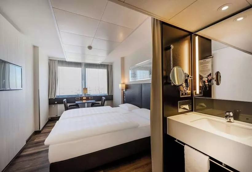 Standard Room City View, Park Inn By Radisson Berlin Alexanderplatz
