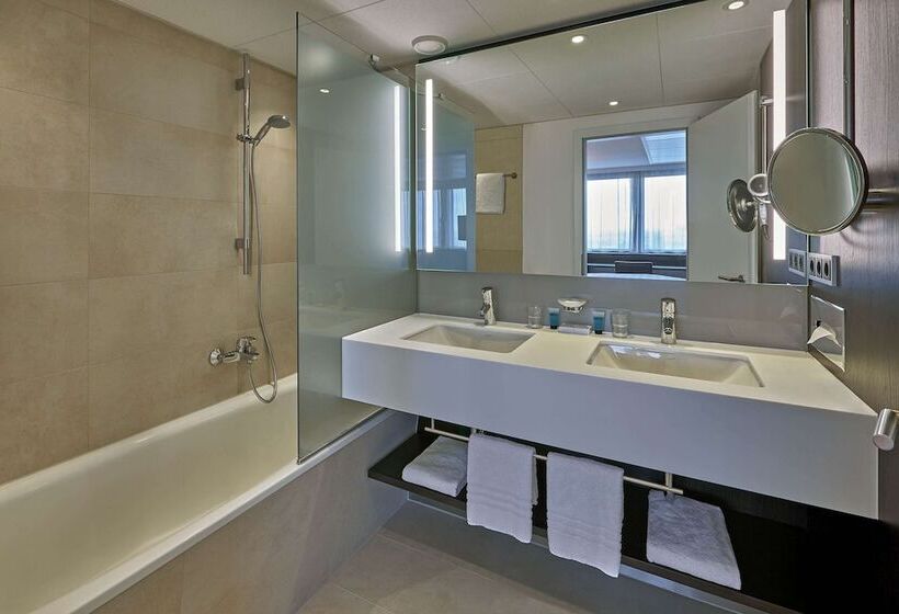 Junior Suite, Park Inn By Radisson Berlin Alexanderplatz