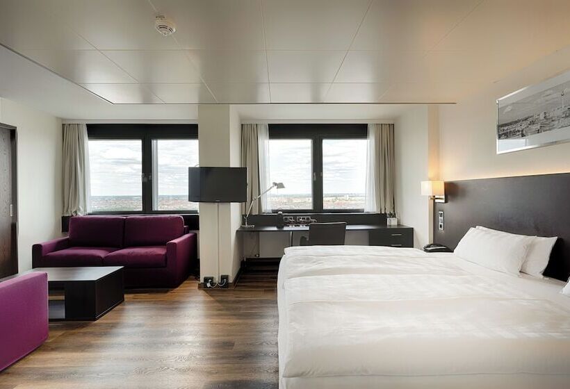Junior Suite, Park Inn By Radisson Berlin Alexanderplatz