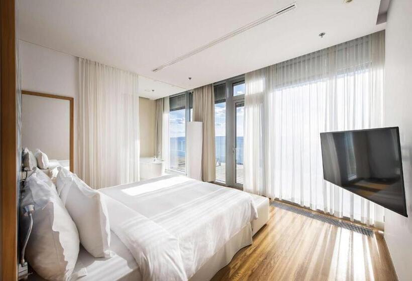 펜트하우스 스위트, Radisson Blu Resort & Spa