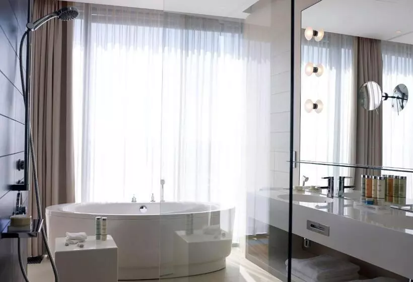 ペントハウススイート, Radisson Blu Resort & Spa
