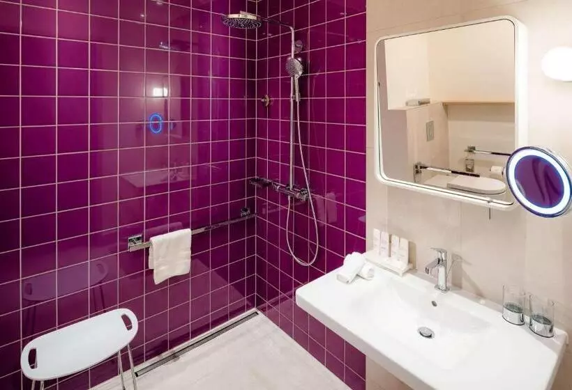 オーシャンビューのプレミアムルーム。, Radisson Blu Resort & Spa