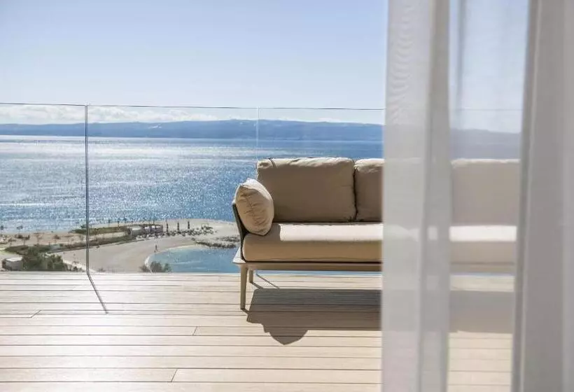 海の見えるプレミアムスイート, Radisson Blu Resort & Spa