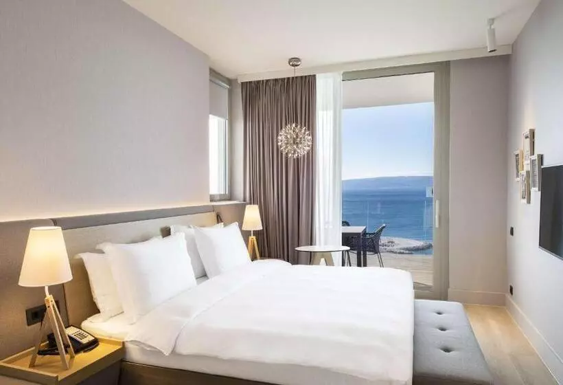 海の見えるプレミアムスイート, Radisson Blu Resort & Spa