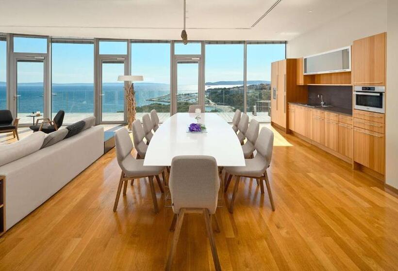 펜트하우스 스위트, Radisson Blu Resort & Spa