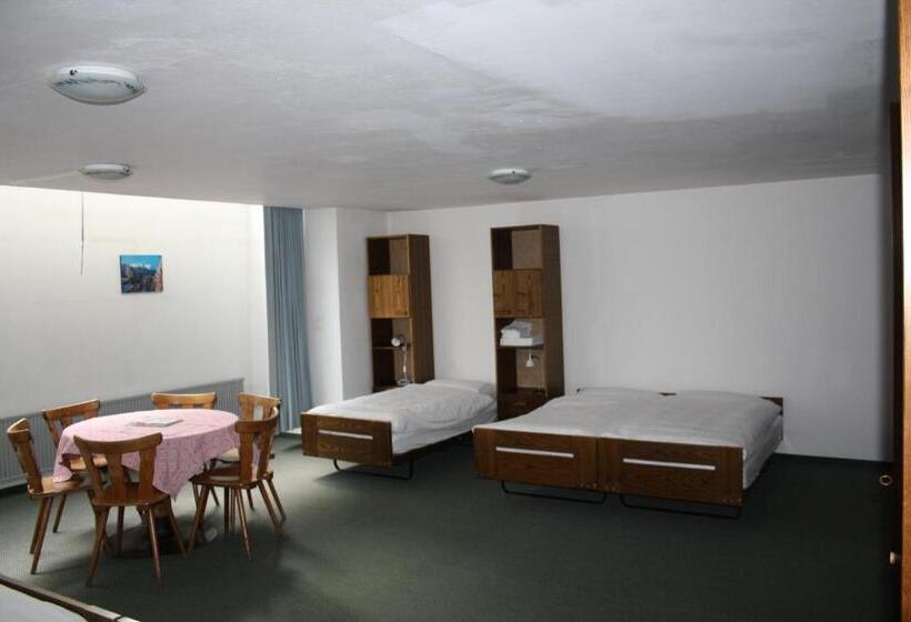 Quarto Quadruplo Estandar Banheiro Compartilhado, Sonne St. Moritz 3 Superior