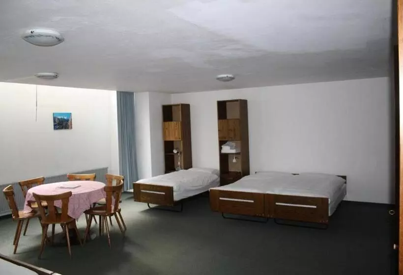 浴室共有スタンダード４人用ルーム, Sonne St. Moritz 3 Superior