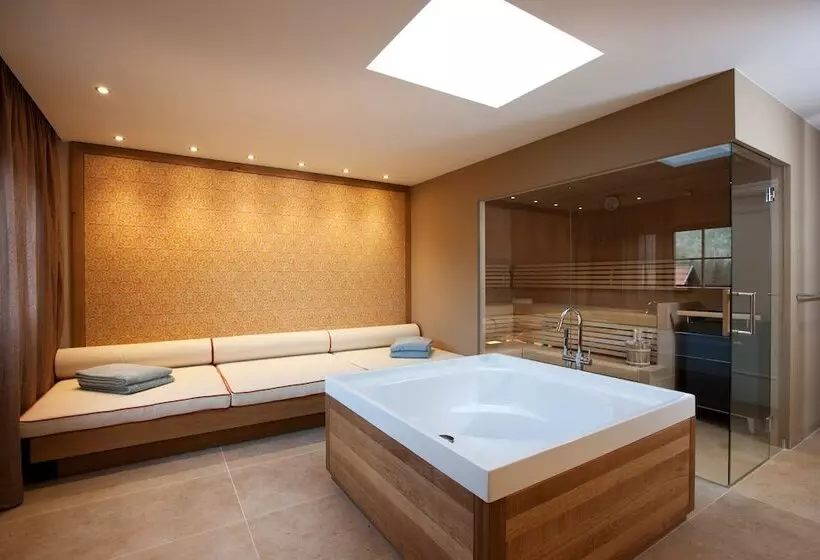 プレジデントスイートルーム, Spa & Resort Bachmair Weissach, Luxury Family Resort