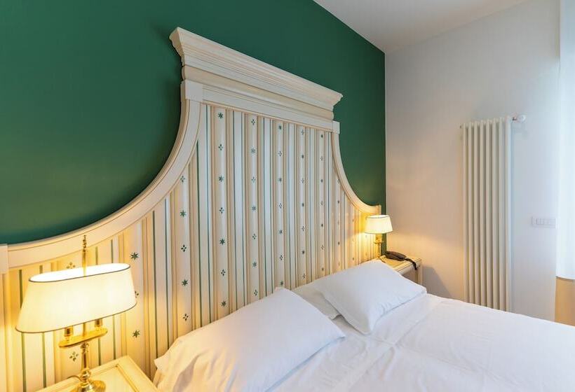 غرفة كلاسيكية, Universal Terme