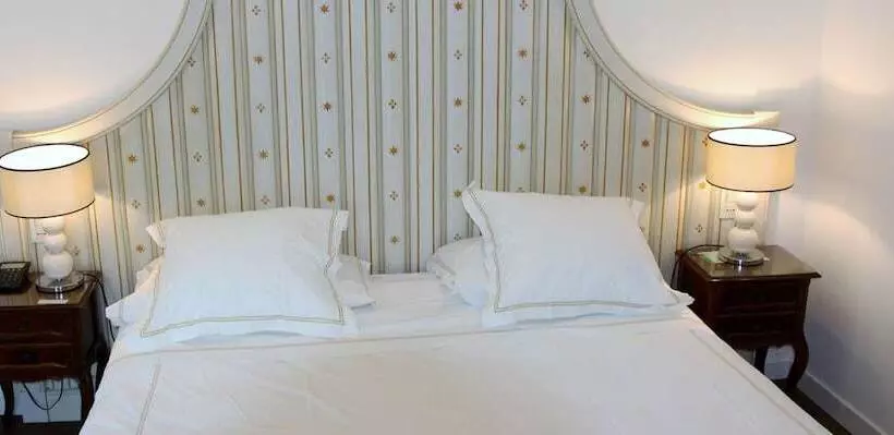 スイート, Universal Terme