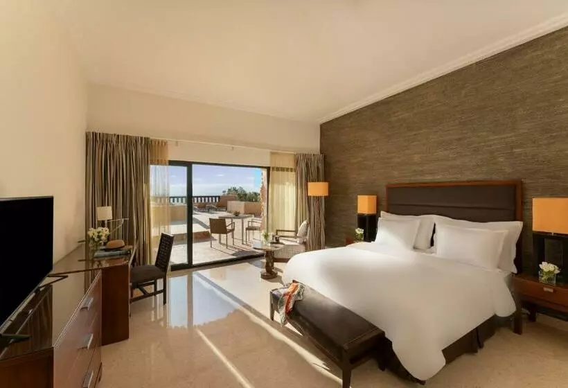 اتاق پرمیوم با چشم‌انداز دریا, Mövenpick Resort & Spa Dead Sea