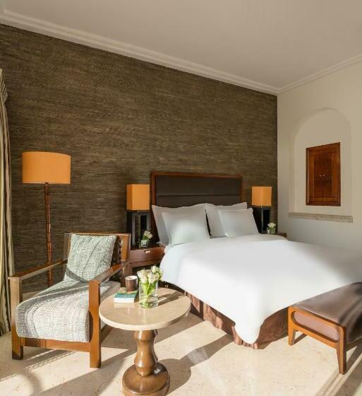 オーシャンビューのプレミアムルーム。, Mövenpick Resort & Spa Dead Sea