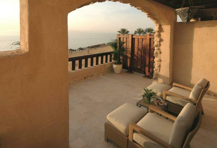 オーシャンビューのプレミアムルーム。, Mövenpick Resort & Spa Dead Sea