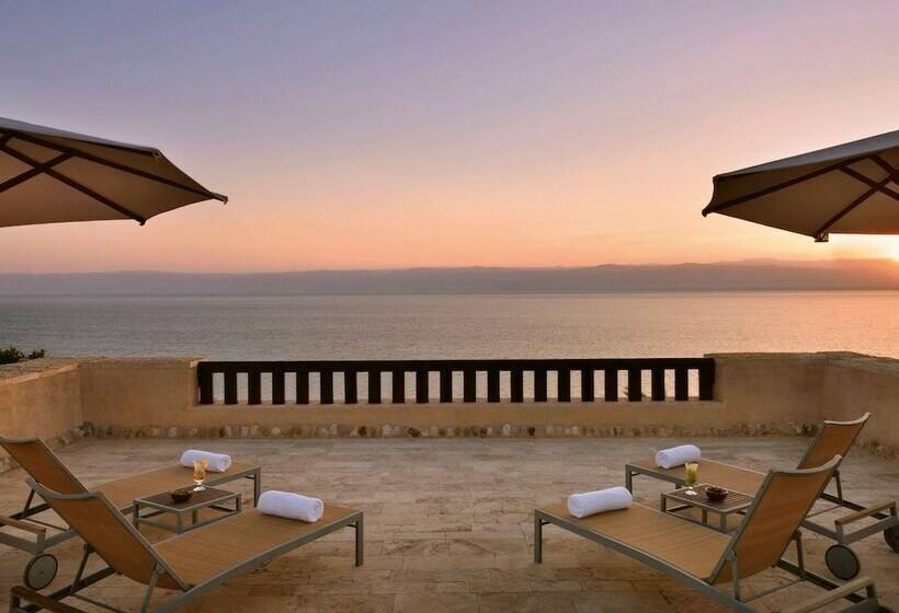 オーシャンビューのプレミアムルーム。, Mövenpick Resort & Spa Dead Sea