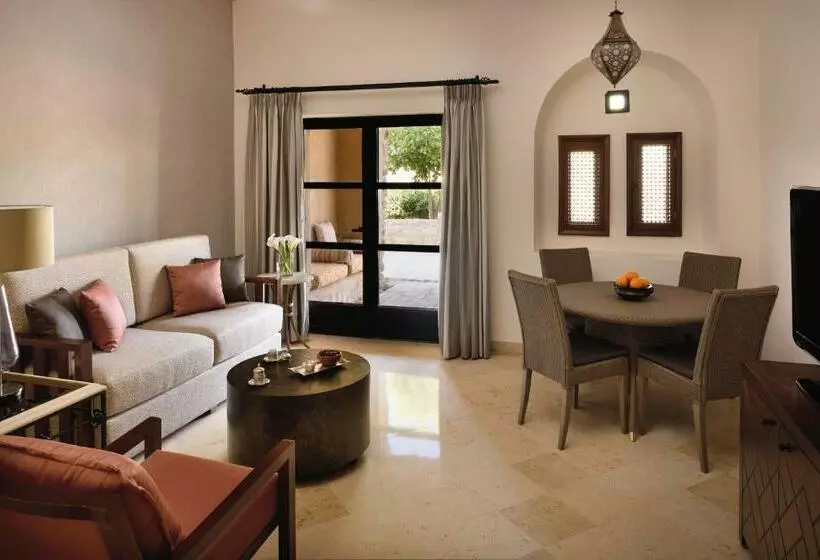 سوئیت با تخت بزرگ, Mövenpick Resort & Spa Dead Sea