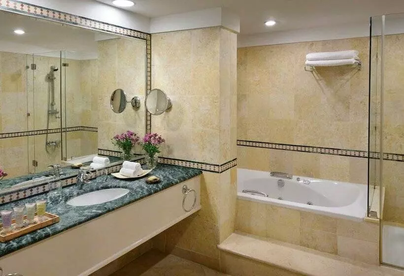 سوئیت پرزیدنت, Mövenpick Resort & Spa Dead Sea