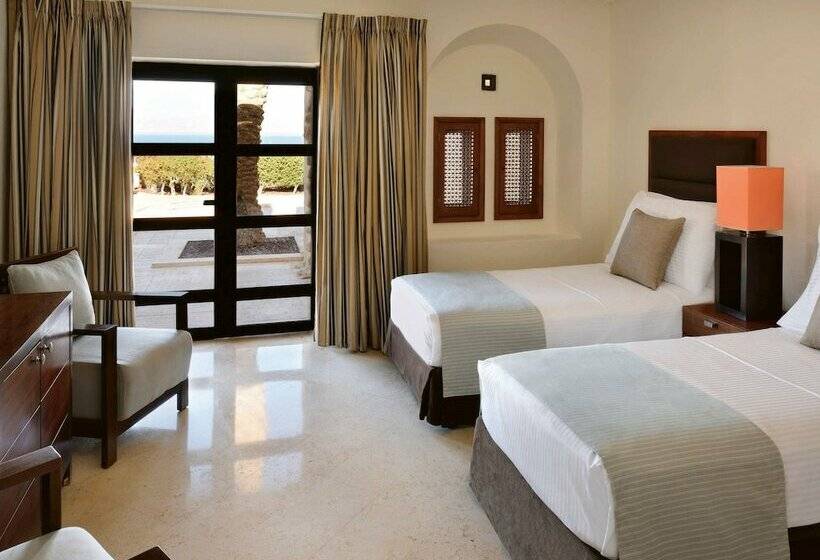 オーシャンビュースーペリアールーム, Mövenpick Resort & Spa Dead Sea