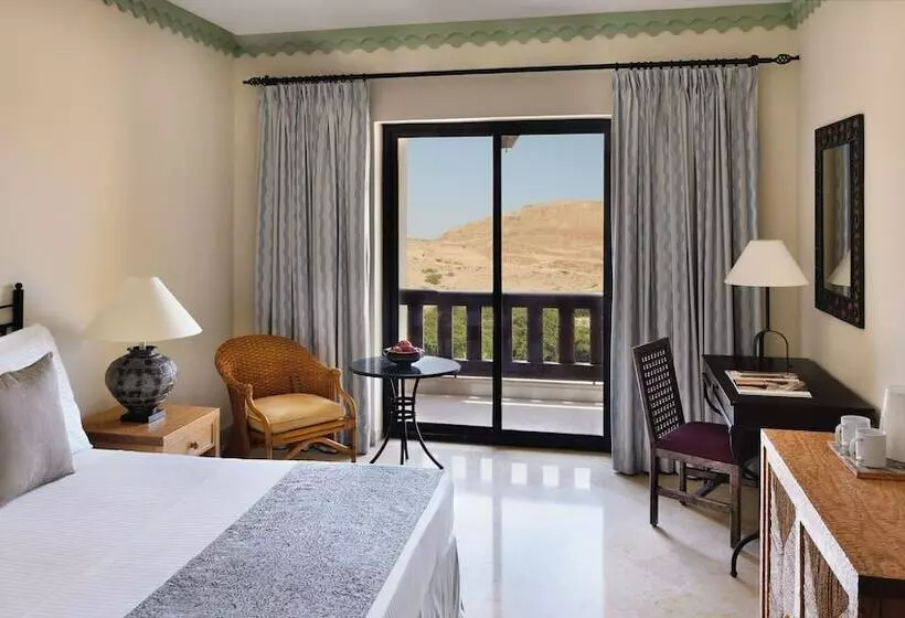 Classic Room Double Bed Sea View, Mövenpick Resort & Spa Dead Sea