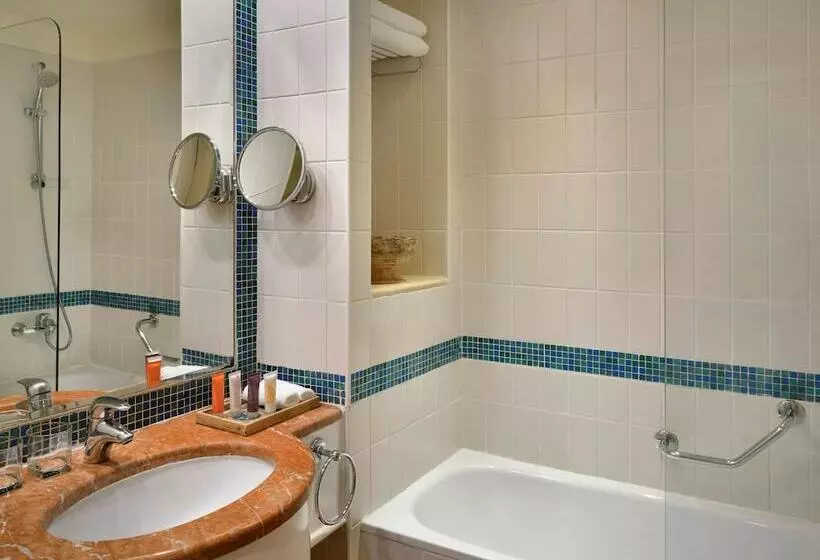اتاق کلاسیک با چشم‌انداز دریا, Mövenpick Resort & Spa Dead Sea