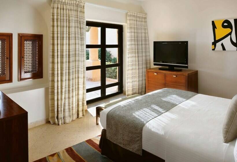 オーシャンビュークラシックルーム, Mövenpick Resort & Spa Dead Sea