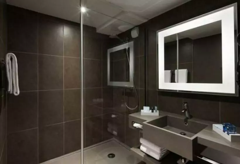 اتاق سوپریور خانوادگی, Novotel Paris Charles De Gaulle Airport