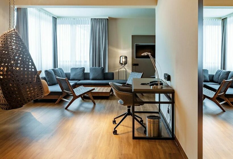 Люкс, Seminaris Hotel Nürnberg