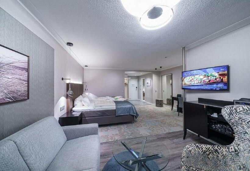 اتاق استاندارد با بالکن و چشم‌انداز دریا, Strandhotel Duhnen