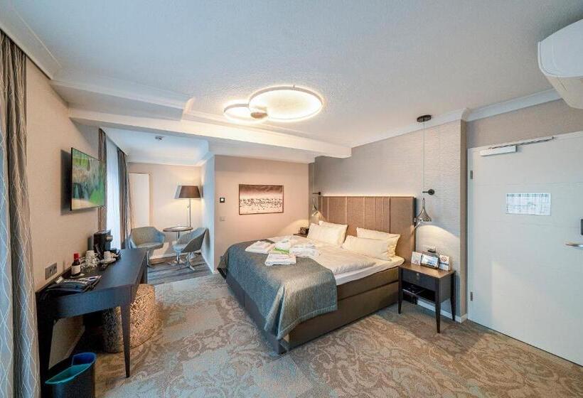 اتاق اساندارد با چشم‌انداز جانبی به دریا, Strandhotel Duhnen