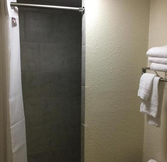 חדר סטנדרט עם מיטת קינג, Americas Best Value Inn Goodlettsville Nashville N