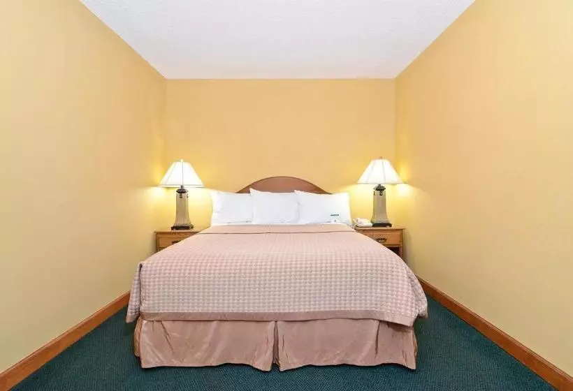 Deluxe-huone King-vuode, Americas Best Value Inn Iola