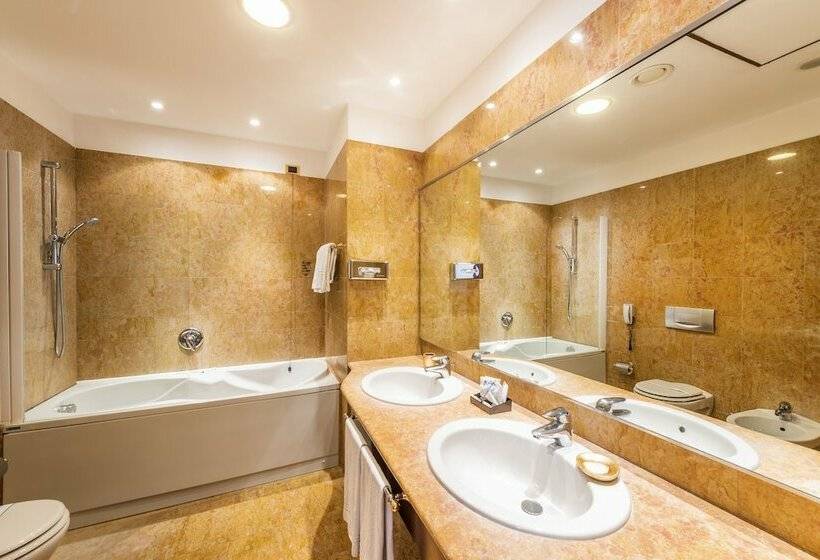 سوییت جونیور, Ascot