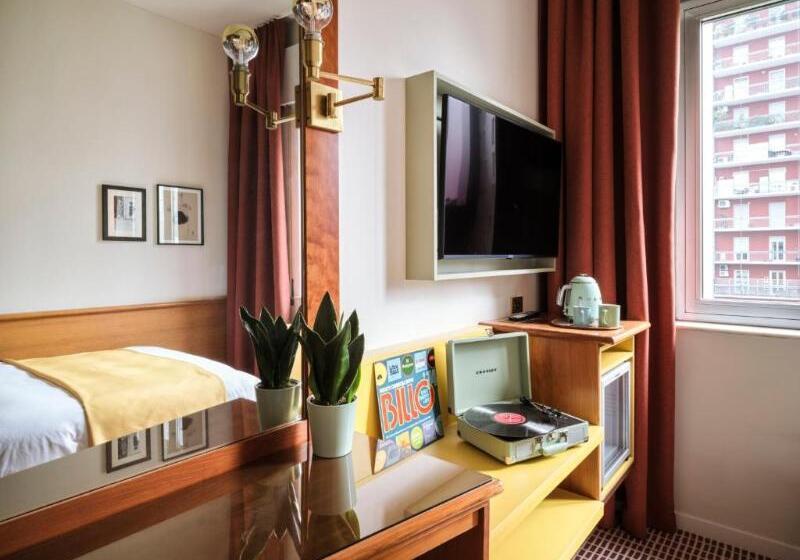 标准单人间, Ascot