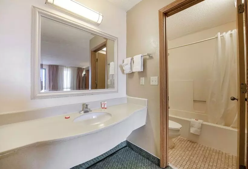 デラックスルーム, Days Inn Airport