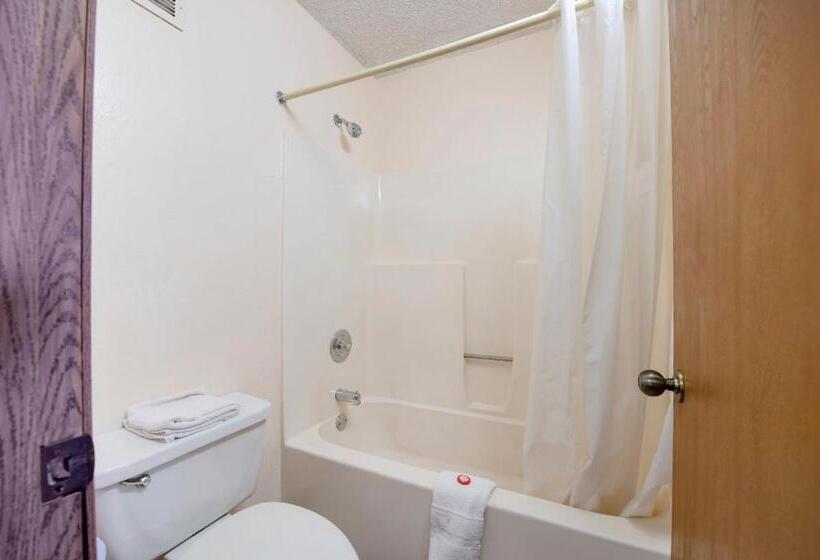 غرفة ديلوكس, Days Inn Airport