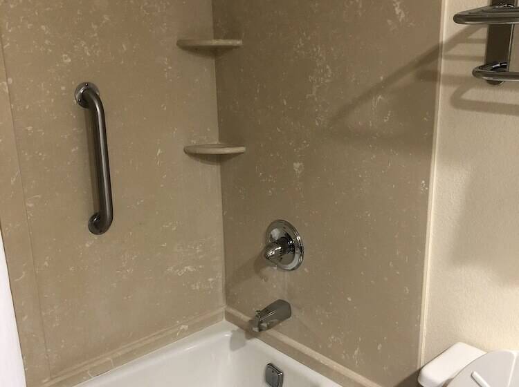 חדר סטנדרט שתי מיטות זוגיות, Days Inn By Wyndham Fayettevillesouth/i95 Exit 49