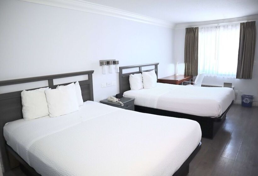 디럭스 룸, Days Inn By Wyndham Near City Of Hope